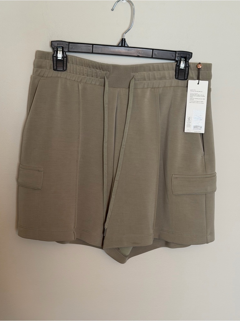 NWT CALIA Carrie Underwood Sandwash Scuba Collection Shorts Women’s Size Medium
